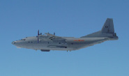 東シナ海を飛行する中国の哨戒機