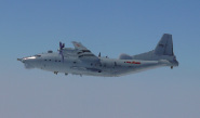 東シナ海を飛行する中国の情報収集機