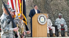 駐イラク米軍任務終了式典で演説するパネッタ国防長官 （バグダッド）【米国防省】