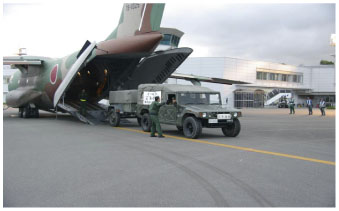 陸自高機動車の画像