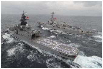海自と米海軍の艦船の画像