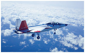 初飛行する先進技術実証機（X-2）の画像