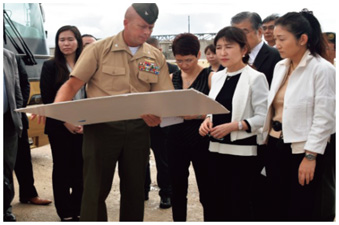 グアム移転事業の進捗について米軍から説明を受ける稲田防衛大臣