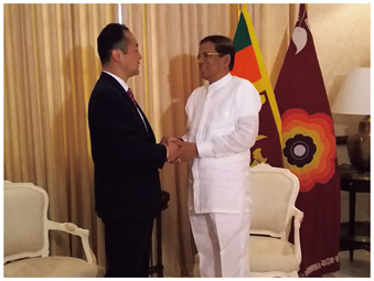 政務レベルで初めてスリランカを訪問し大統領を表敬する宮澤政務官（16（平成28）年12月）