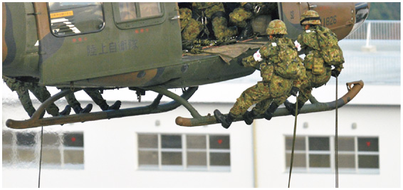 陸自　普通科教導連隊重迫撃砲中隊 3等陸曹　神長 カオリ（TRWUリーダー）の写真（1）