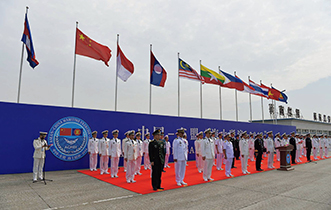 2018年10月27日、ASEAN・中国海上演習の閉幕式に出席した各国海軍代表【シンガポール国防省提供】