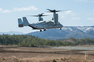 訓練のため、饗庭野演習場（滋賀県）に飛来した米海兵隊MV-22オスプレイ（19（平成31）年2月）