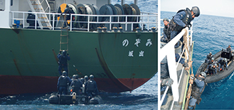 PSI海上阻止訓練における海自による容疑船への乗船の様子（18（平成30）年7月）