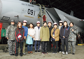 女性のための自衛隊一日見学ツアー（空自那覇基地）