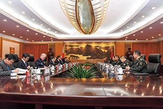 中国国防部長と会談する河野防衛大臣（19（令和元）年12月）
