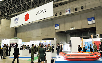 幕張メッセで開催された「防衛・セキュリティ技術国際展示会／カンファレンス　DSEI Japan 2019」に出展した防衛装備庁のブース（19（令和元）年11月）