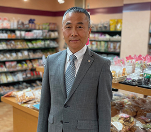 岡　一郎 氏