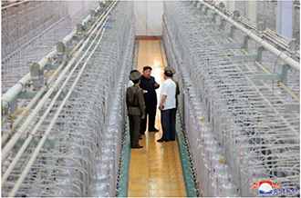 金正恩委員長による「核物質生産基地」現地指導の発表時に公開された画像【朝鮮通信＝時事】
