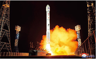 「軍事偵察衛星」発射時に北朝鮮が公表した画像【朝鮮通信＝時事】