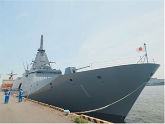 実艦展示を行った「もがみ」型護衛艦