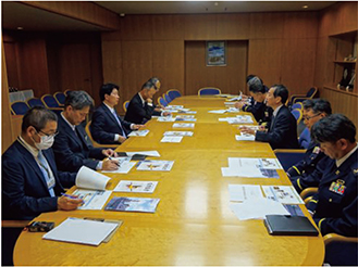 地方防衛局による岡山県知事への防衛白書の説明（2024年11月）